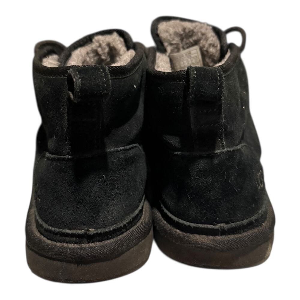 UGG Neumel Boots Men’s Size 9 Black Suede Sheepskin Chukka Ankle - Picture 6 of 9